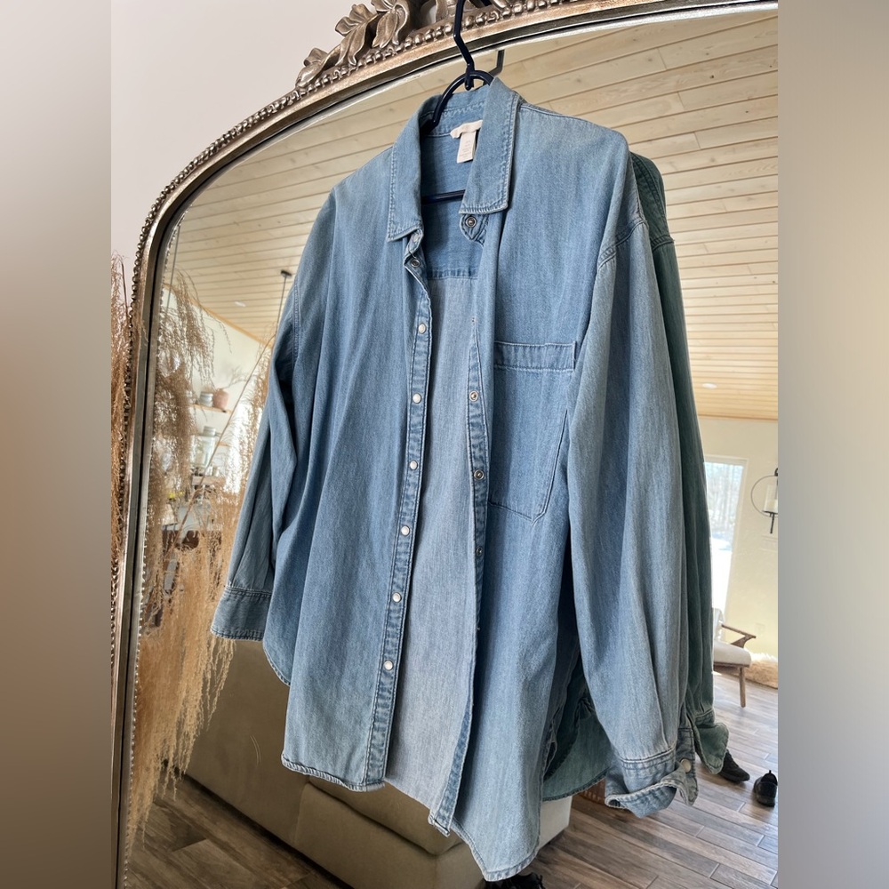H&M denim shirt size Med